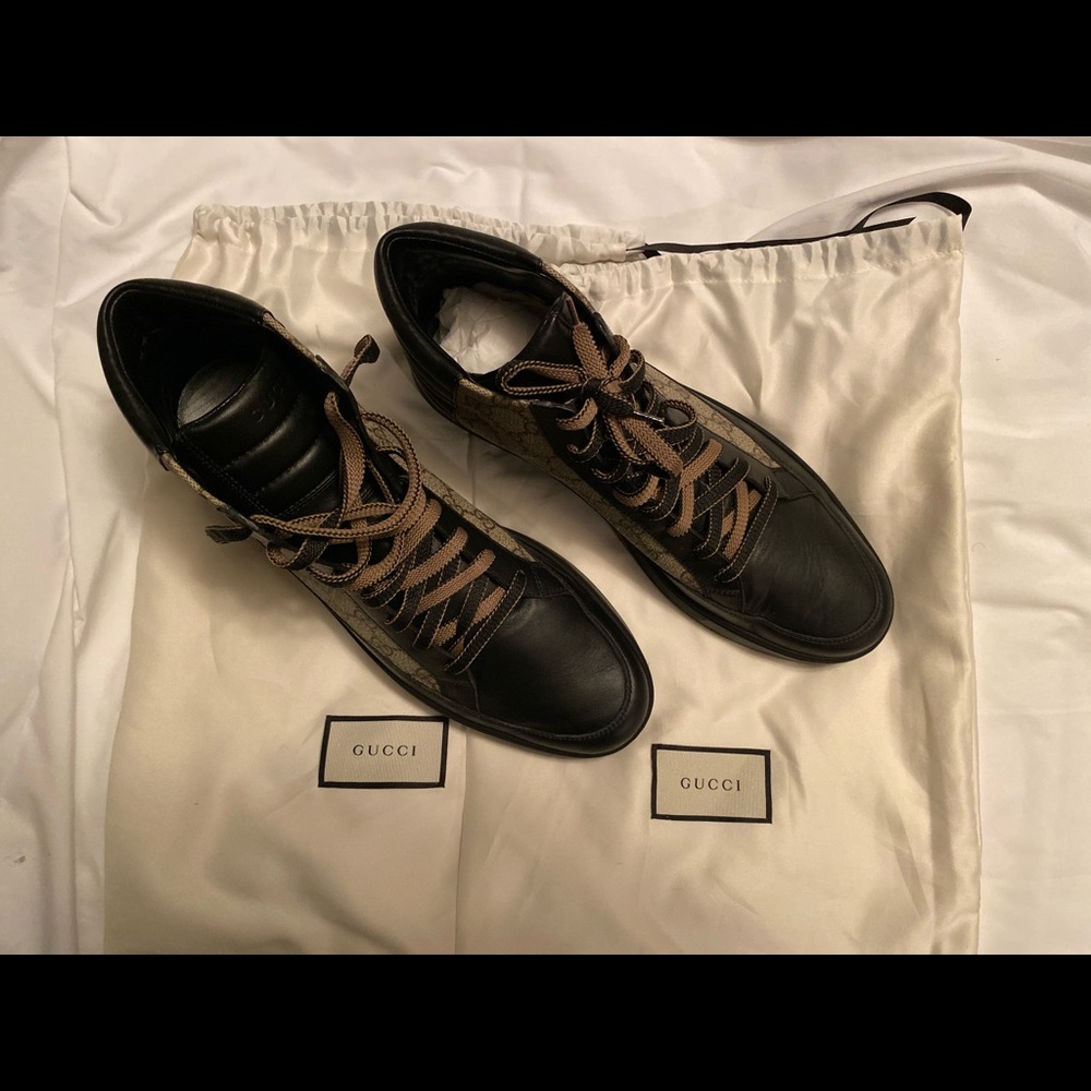 AUTHENTIC Gucci! Purchased @ FLAGSHIP LOCATION, NY